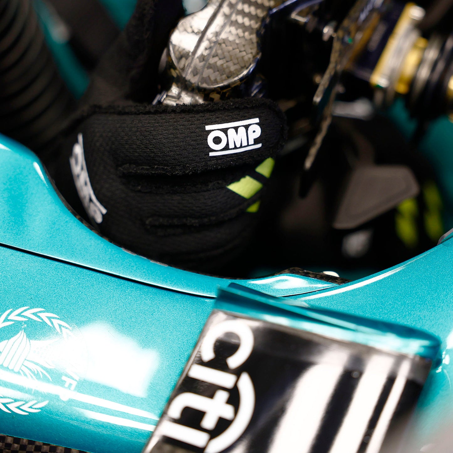 IB0-0773 OMP ONE EVO FX Racing Driver Gloves Fireproof FIA 8856-2018 Race Rally